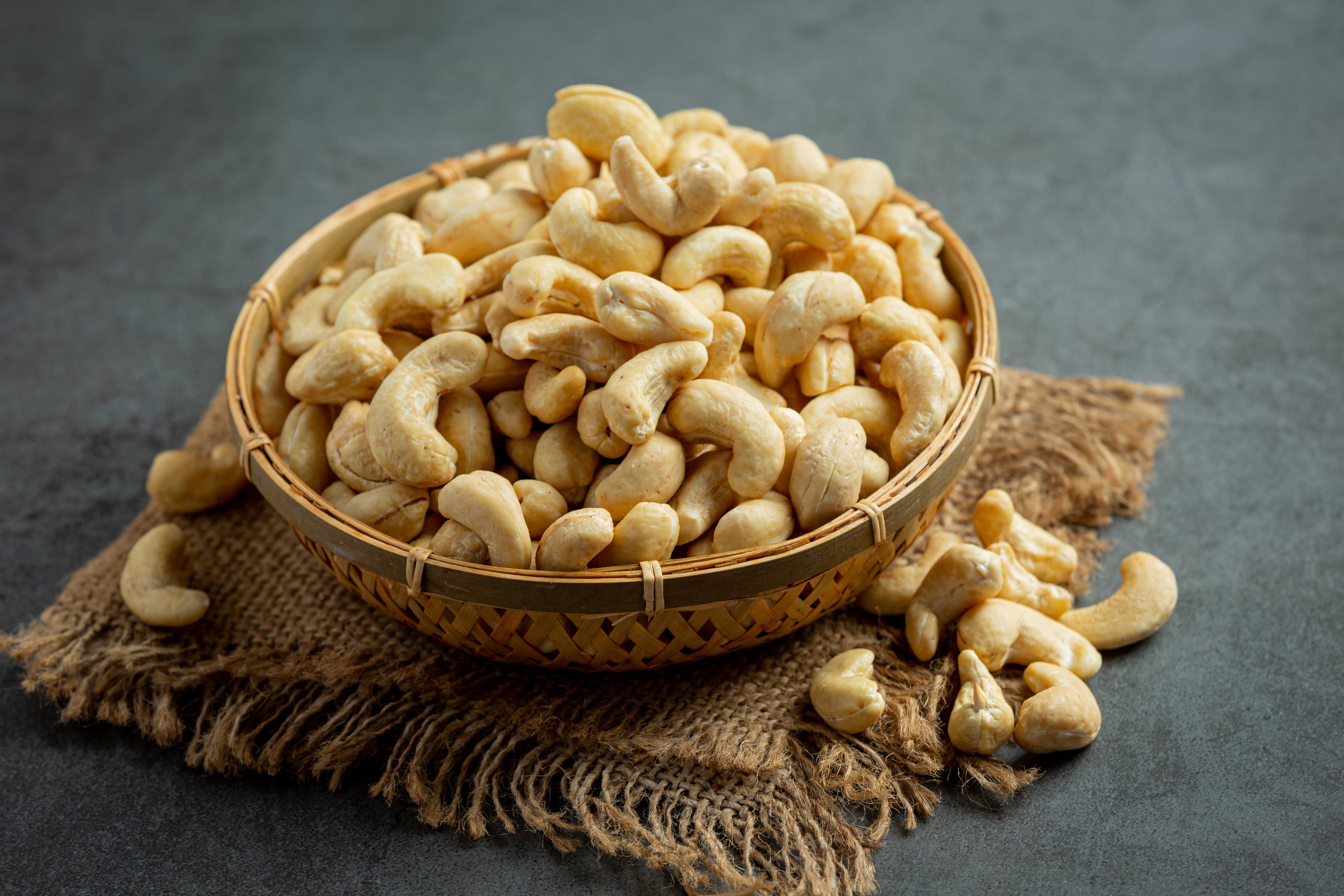 কাজু বাদাম/ Cashew Nuts 1KG